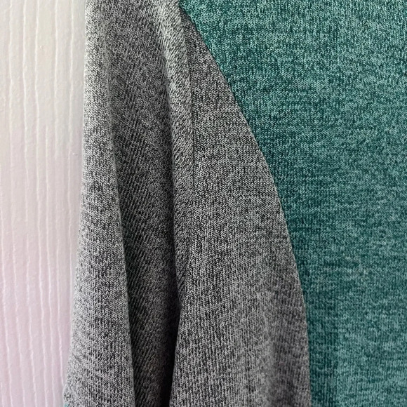 Larace Womens long sleeve tunic green gray size 2X cozy relaxed color block - Picture 7 of 7